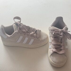 Adidas Women's Campus beige / white sneakers